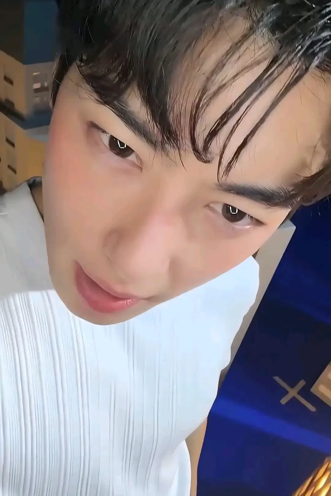 Latest photo of Cha Eunwoo