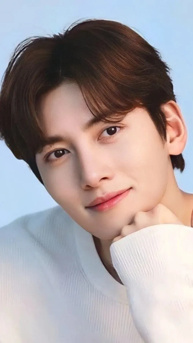 Behind-the-scenes cut of Ji Changwook