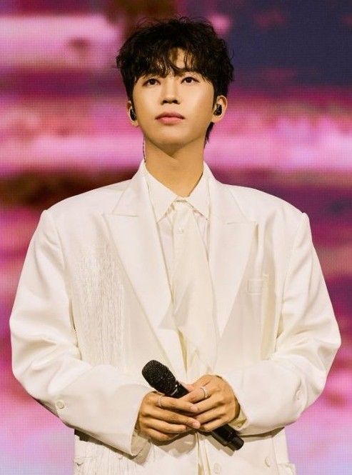 Momen yang diabadikan oleh penggemar Lim Youngwoong