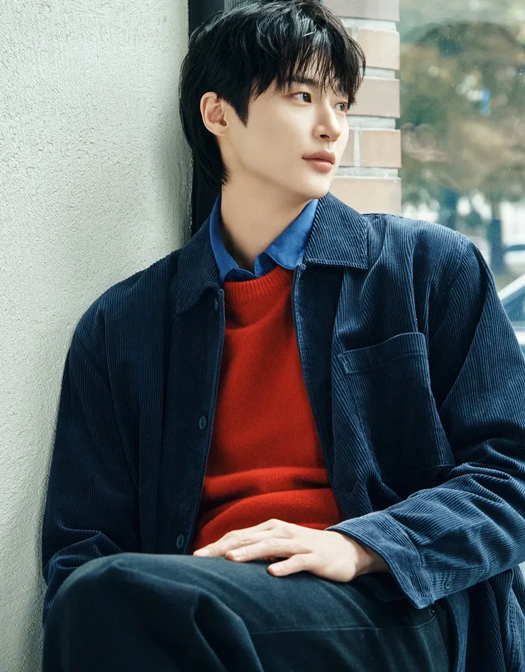 Recent activity shot of Byeon Wooseok