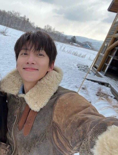 Behind-the-scenes cut of Ji Changwook