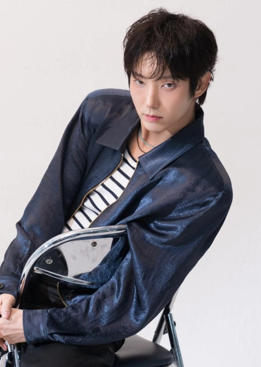 Behind-the-scenes cut of Lee Joongi