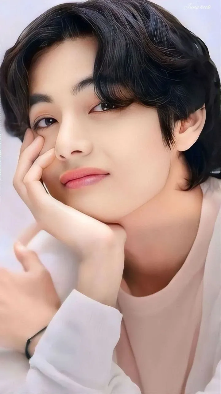 Behind-the-scenes cut of Kim Taehyung (V)