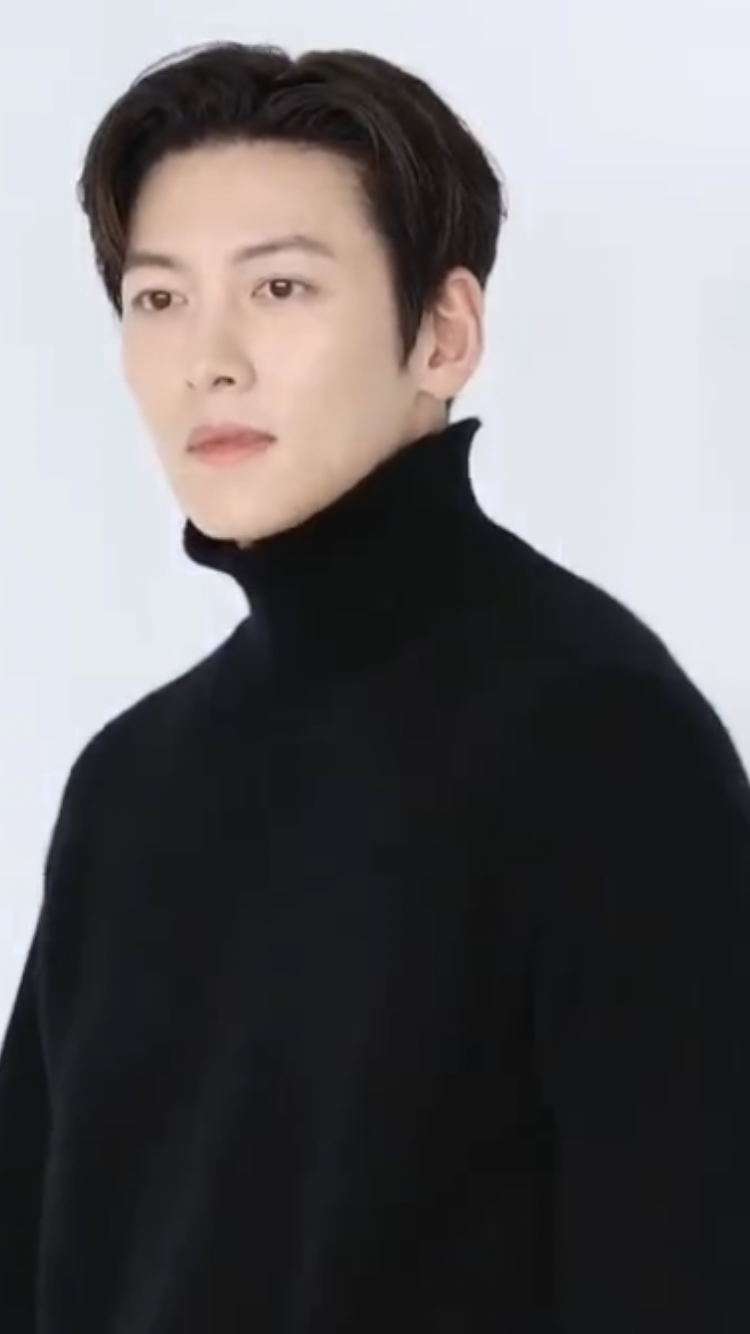 Emotional wallpaper shared by fans for Ji Changwook