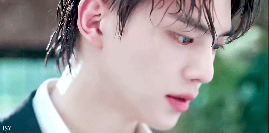 A moment captured by a fan of Song Kang