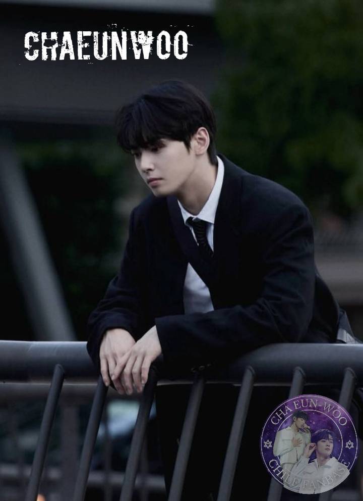 A moment captured by a fan of Cha Eunwoo