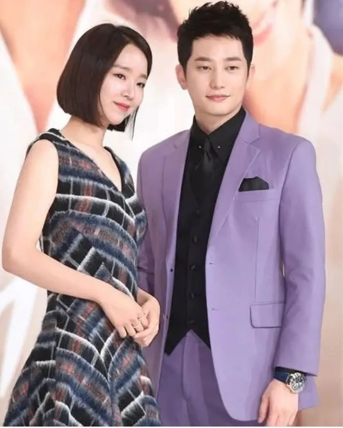 Behind-the-scenes cut of Shin Haesun