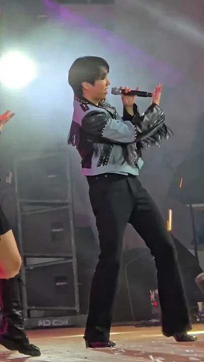 Today's popular wallpaper in Choi Sooho community