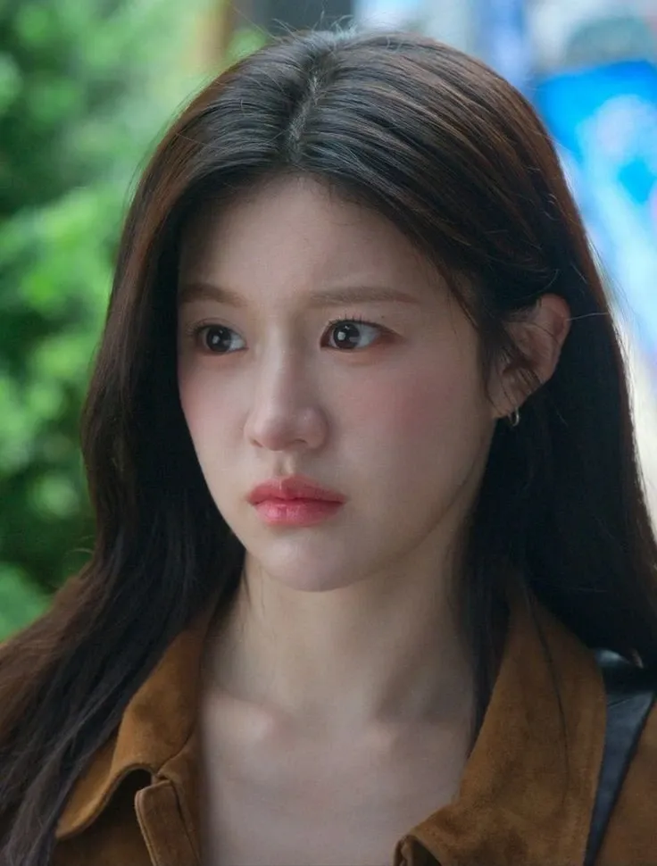 Recent activity shot of Go Younjung